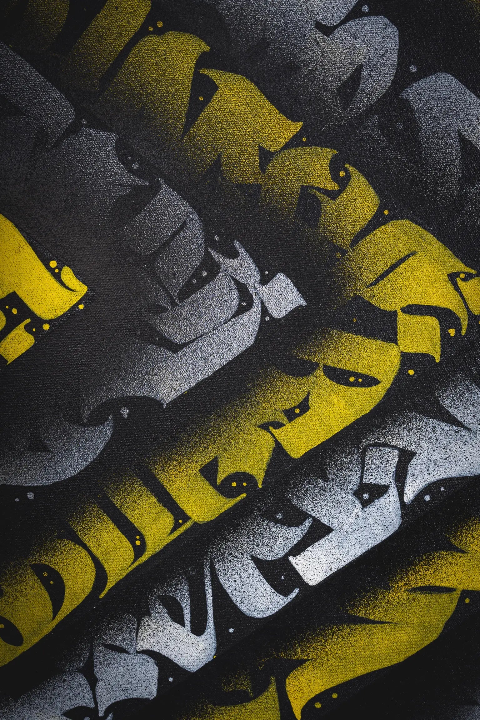 Right-side view of THE KILLER BEE – presenting canvas thickness, dimensional brushwork, and the artwork’s strong geometric aesthetic.